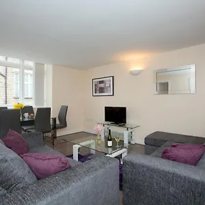 https://harrogate-star-apartment.yorkshirehotels.net