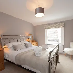 https://fossgate-luxury-duplex-city-centre-apartment.yorkshirehotels.net